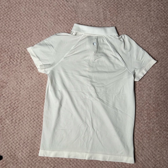 lululemon athletica Women's White Polo Shirt Size 8. - Picture 2 of 4